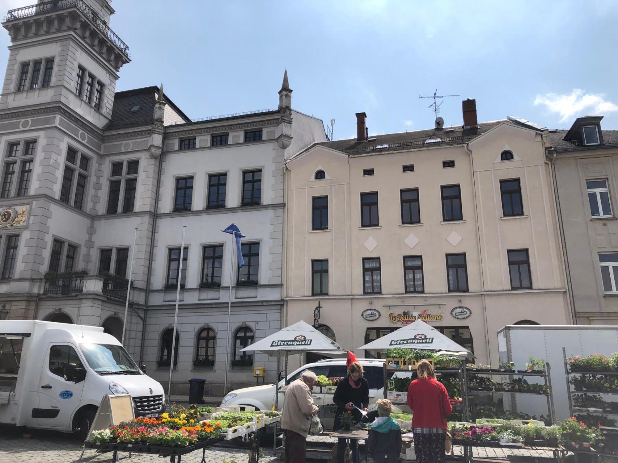 Kleinzimmer Am Markt Oelsnitz  Exterior foto